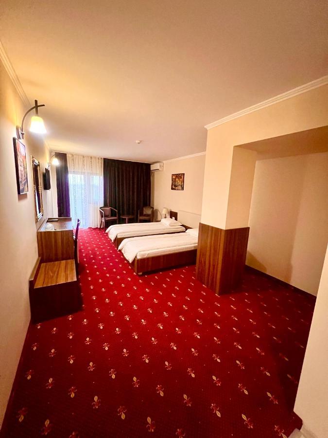 Complex Azar Hotell Galaţi Exteriör bild