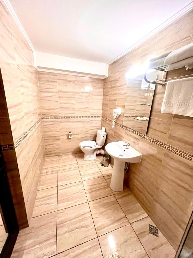 Complex Azar Hotell Galaţi Exteriör bild