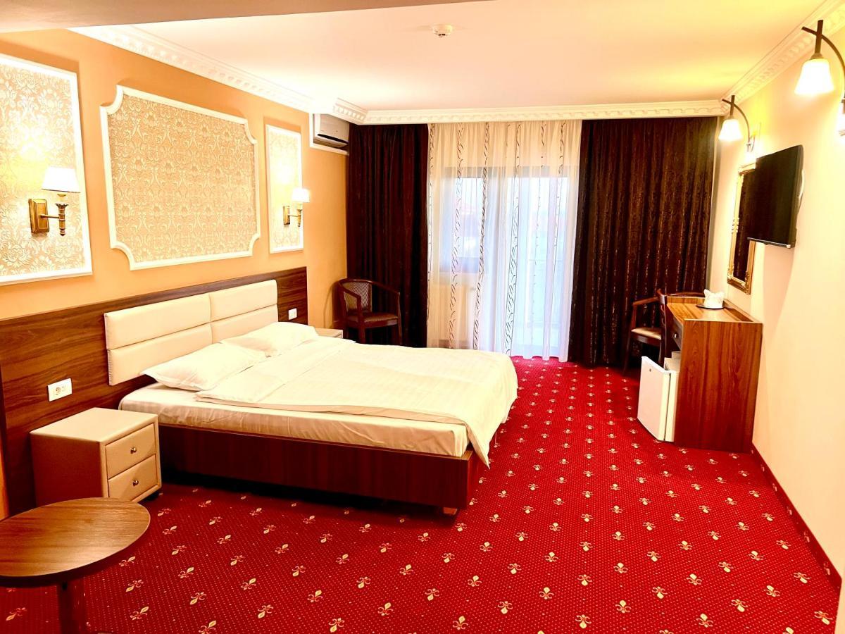 Complex Azar Hotell Galaţi Exteriör bild