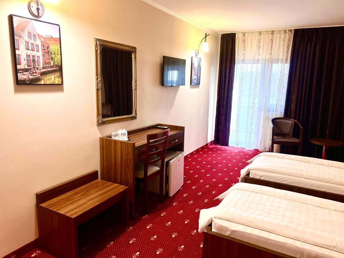 Complex Azar Hotell Galaţi Exteriör bild