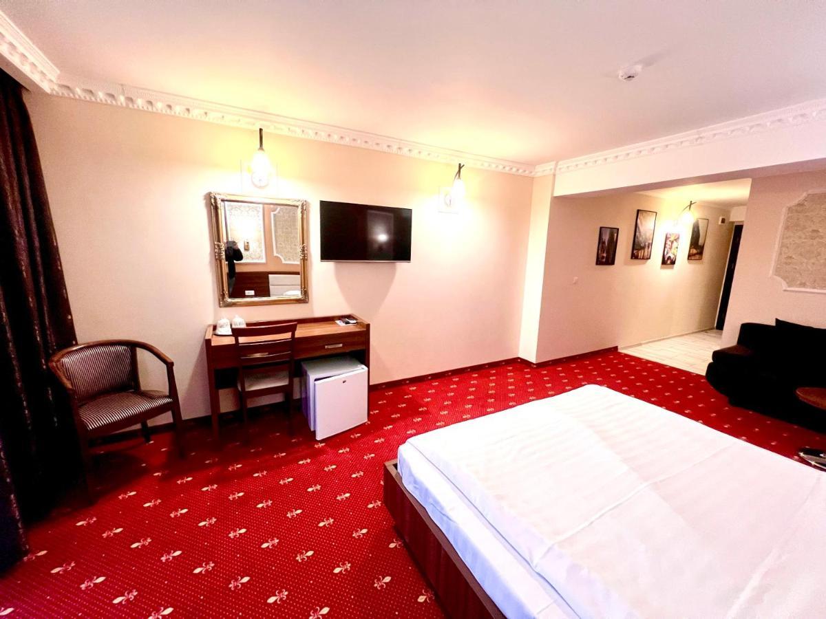 Complex Azar Hotell Galaţi Exteriör bild