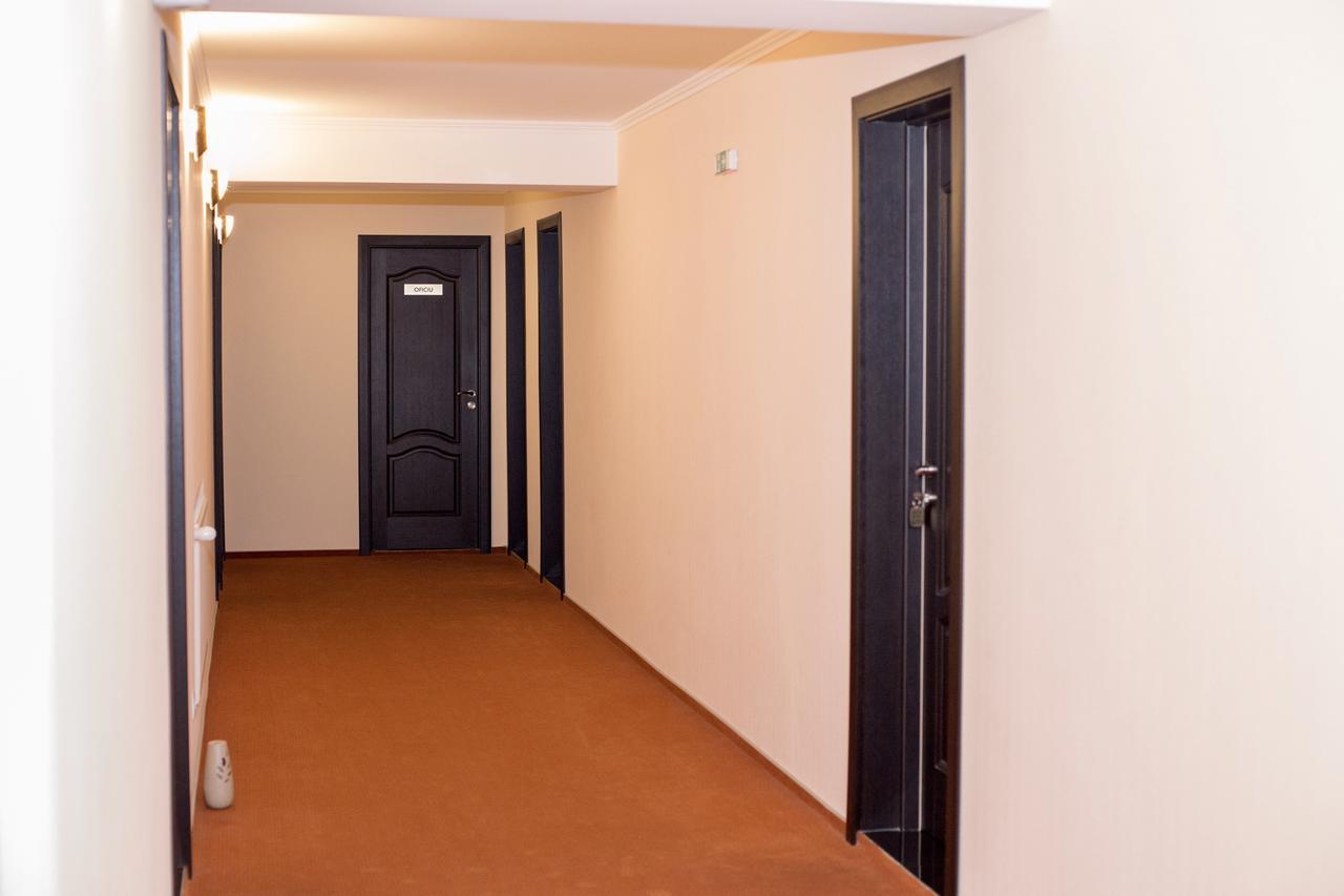 Complex Azar Hotell Galaţi Exteriör bild
